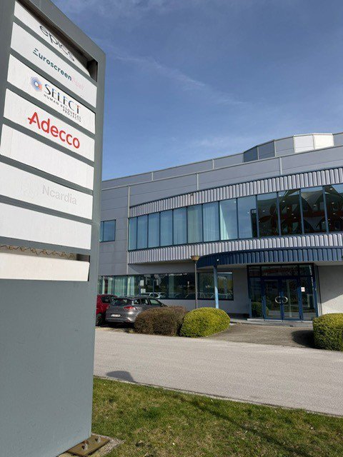 Onze kantoren | Select HR Gosselies In Gosselies zit een sterk team van Select HR. We gaan allemaal voor hetzelfde doel en onze verschillende inzichten geven ons team een meerwaarde.